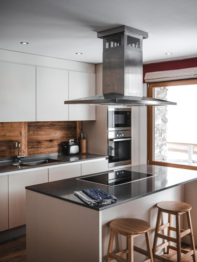 Others 4, Sonnegg Lodge 2.1, Visp