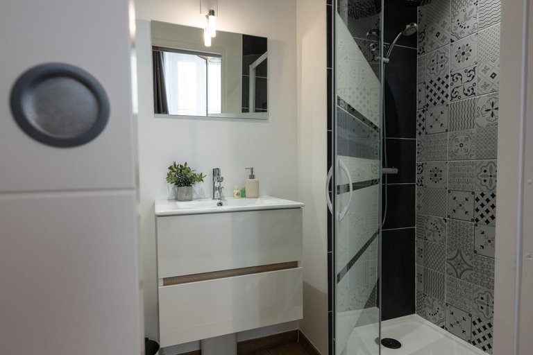Bathroom 3, Appart-hotel de standing avec jacuzzi privatisable en option, Dordogne