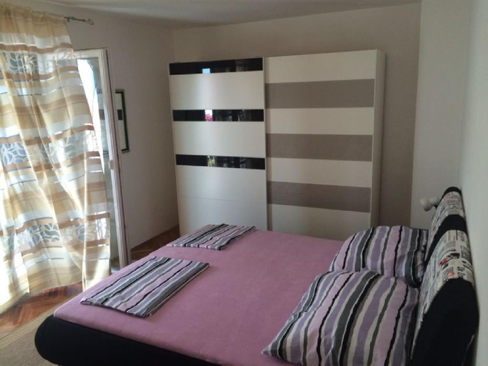 Others 5, Apartment Vesna, Supetar