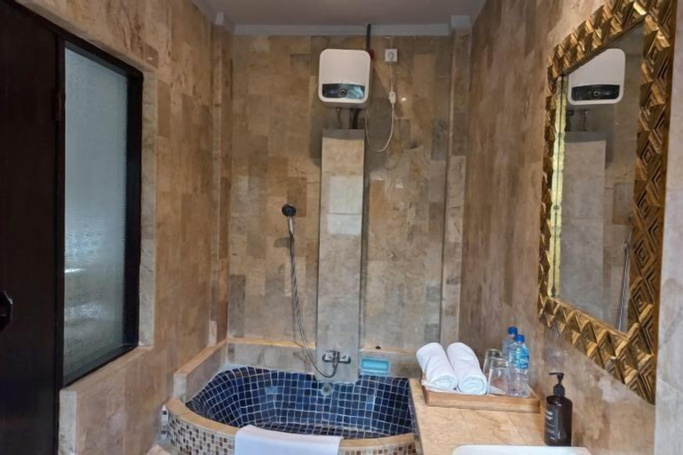 Bathroom 17