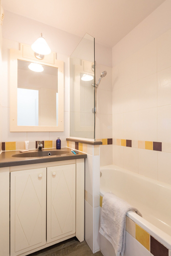 Bathroom 5, Pierre & Vacances Residence L'Ange Gardien, Alpes-Maritimes