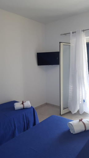 Others 4, Le Quattro Rose, Cosenza