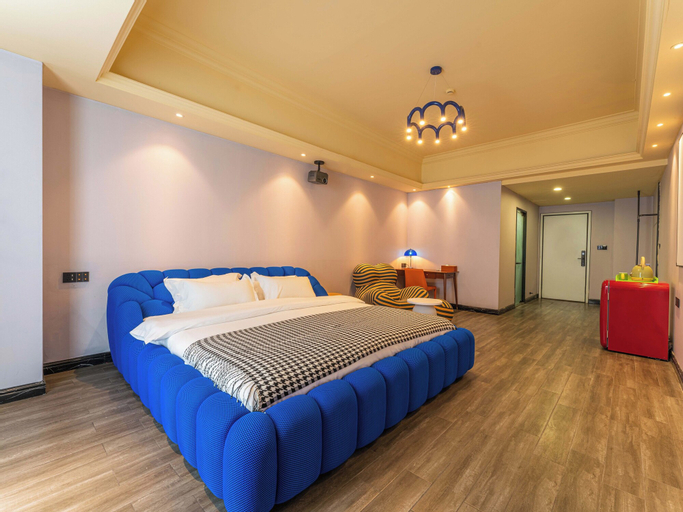 Bedroom 8