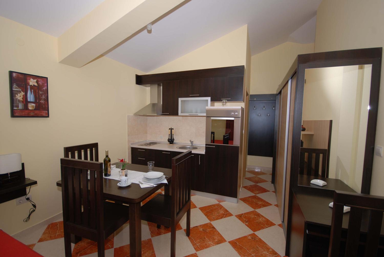 Others 5, Apartments Stepic, Okrug