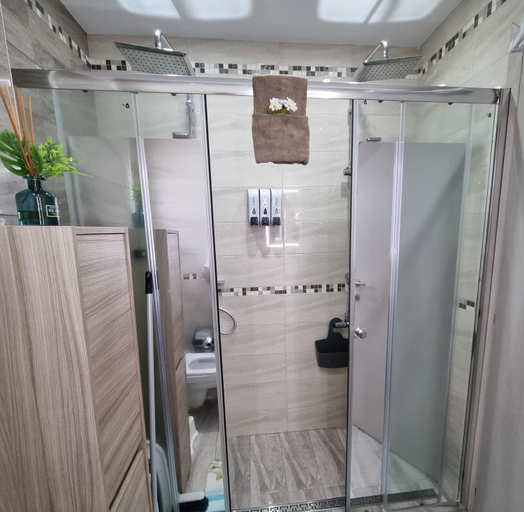 Shower 3, Blue Waves Apartment, Central Macedonia