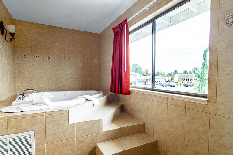 Bathroom 4, Motel 6 Gresham, Or - Portland, Multnomah