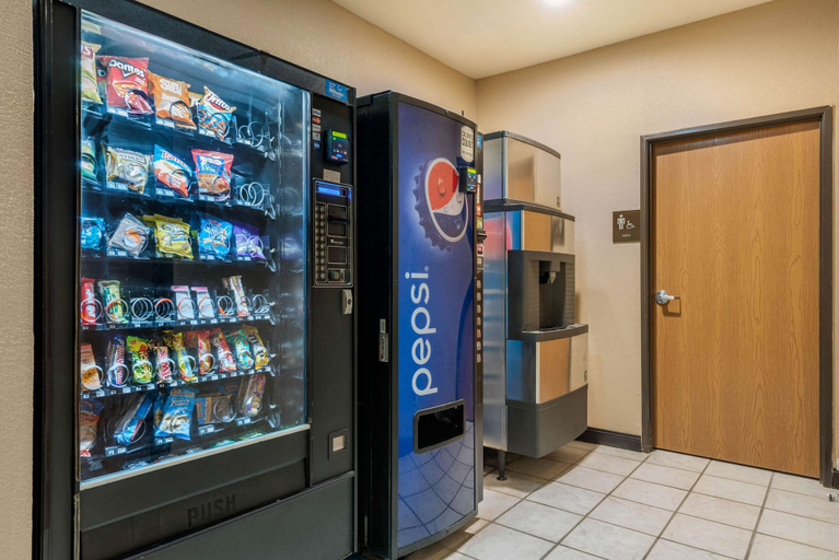 Food & Drinks 5, Comfort Inn Warren I-69, Huntington