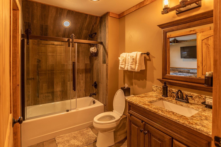 Bathroom, Deerview Cottage at Eagles Nest, Avery