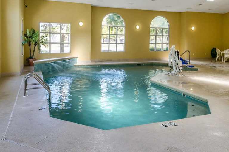 Sport & Beauty 2, Quality Inn, Baldwin
