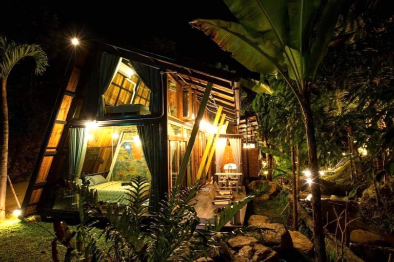 Exterior 3