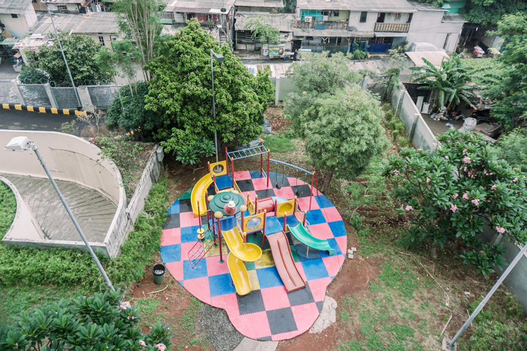 Exterior & Views 4, Good Deal and Homey 1BR Maple Park Sunter Apartment By Travelio, North Jakarta