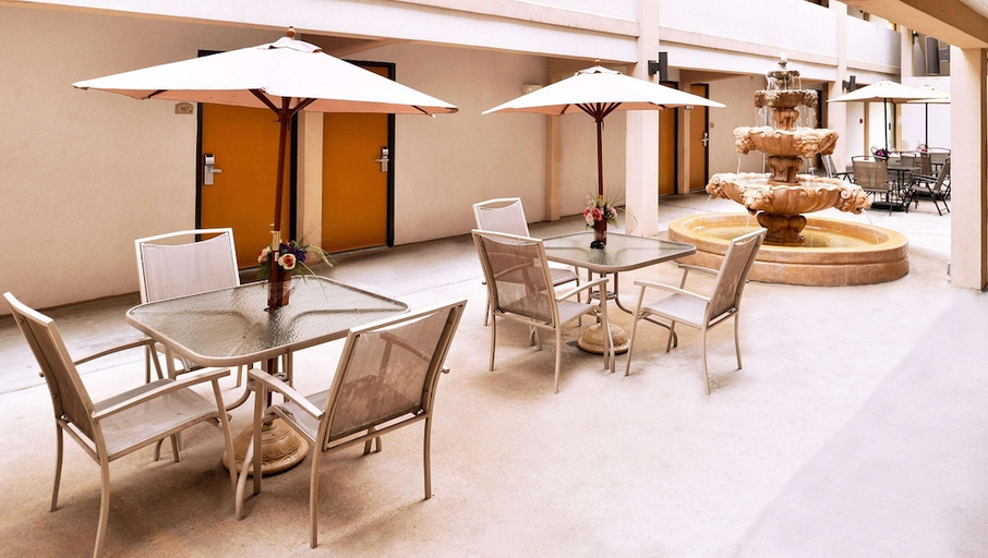 Others 5, Executive Inn & Suites, Davidson