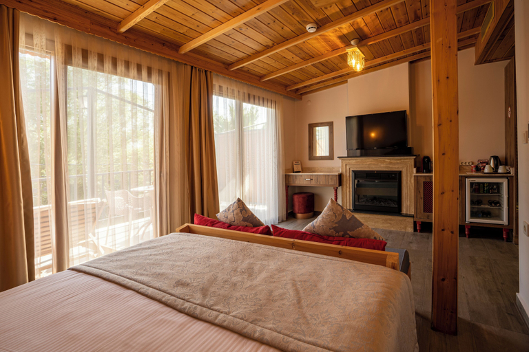 Bedroom 4, Villa Marine Hotel, Ula