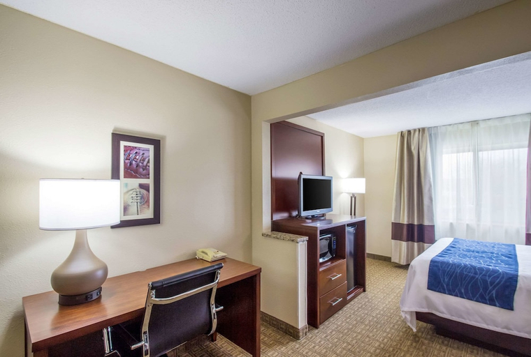 Bedroom 4, Quality Inn & Suites Green Bay - Ashwaubenon, Brown