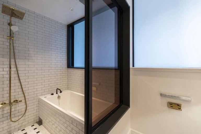 Bathroom 30