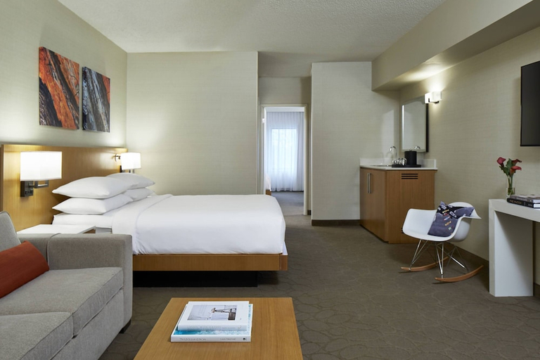Bedroom 3, Renaissance Chicago Glenview Suites Hotel, Cook