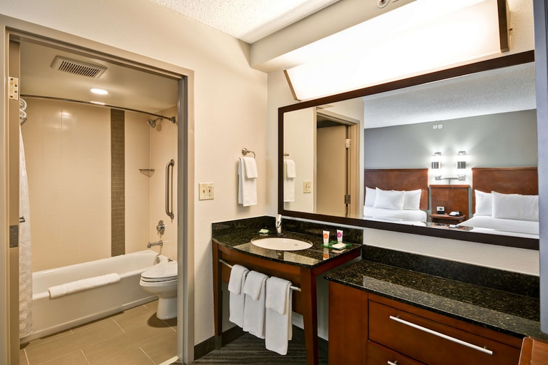 Bathroom 4, Hyatt Place Memphis/Germantown, Shelby