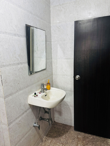 Bathroom 5, Hsquare Service Apartment Malad, Mumbai Suburban