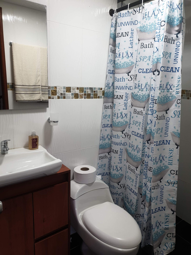 Bathroom 3, PILARICA GARDENS, Medellín