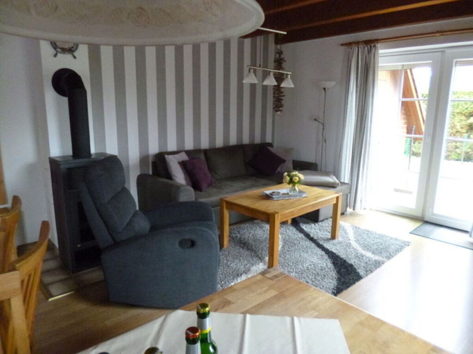 Living area 3, Holiday Home Christmann, Friesland