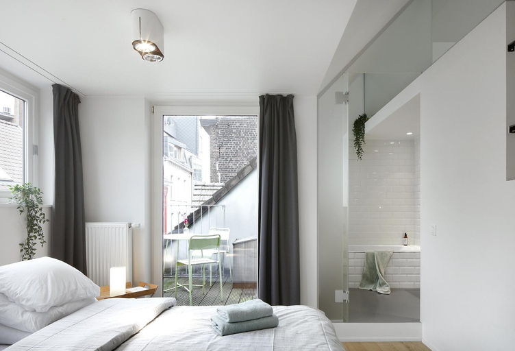 Others 5, Loftsuite, Oost-Vlaanderen