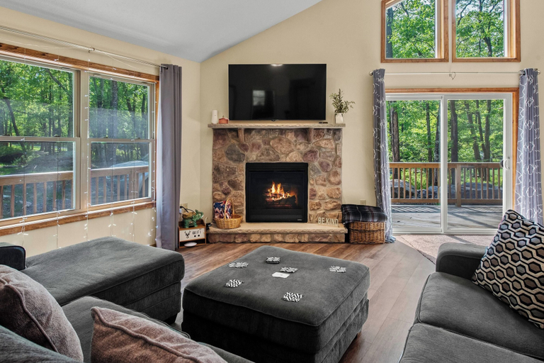Others 5, Summit Solitude by Avantstay Lake & Beach Access, Carbon