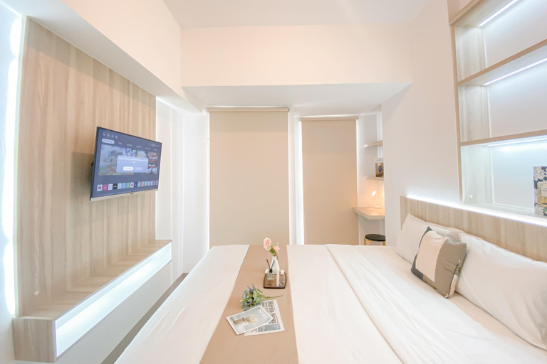 Bedroom 2, Simply Studio Apartment at Tokyo Riverside PIK 2 By Travelio, Tangerang