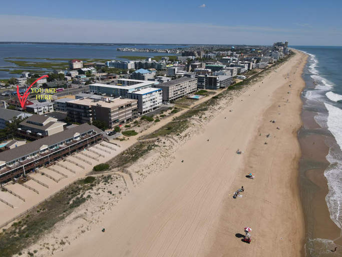 Others 3, Sunny Beach Getaway A1 Ocean Block Walk to Beach, Worcester