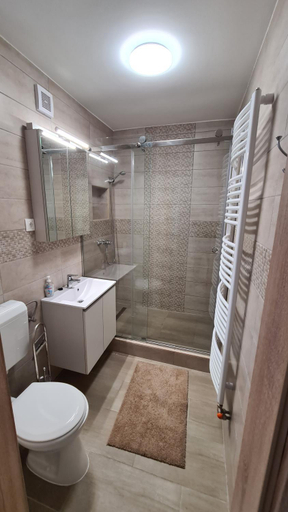 Others 3, U8 apartmanhaz, Hévíz/Keszthely