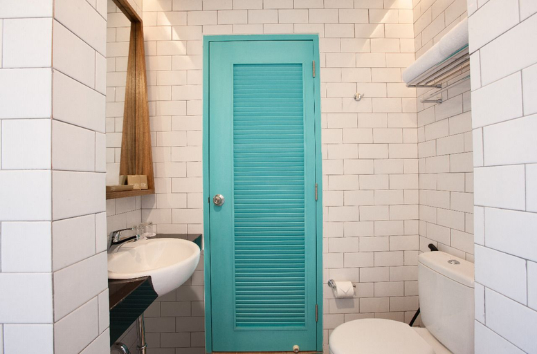 La Lucia Boutique Hotel by Prasanthi - Bathroom