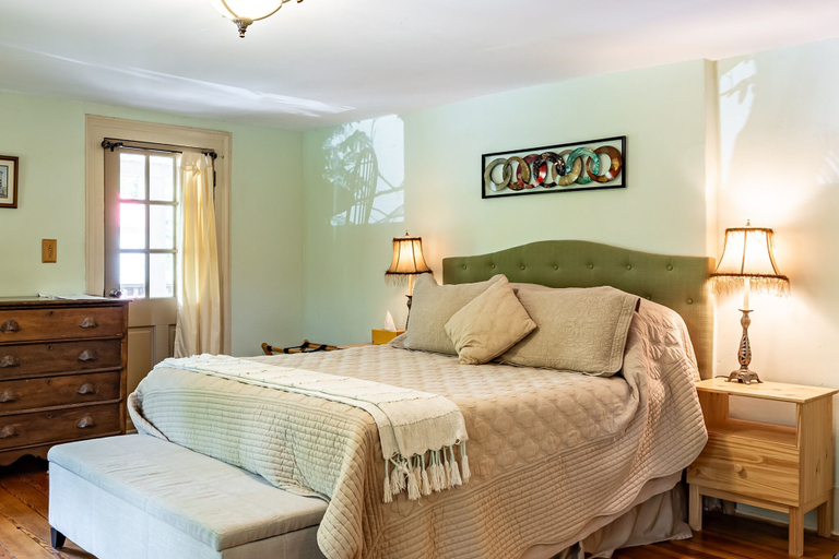 Bedroom 3, Bliss Point Farm and B&B, Albemarle