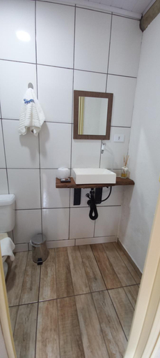 Bathroom 5, Pousada Prumirim Surf Suites, Ubatuba
