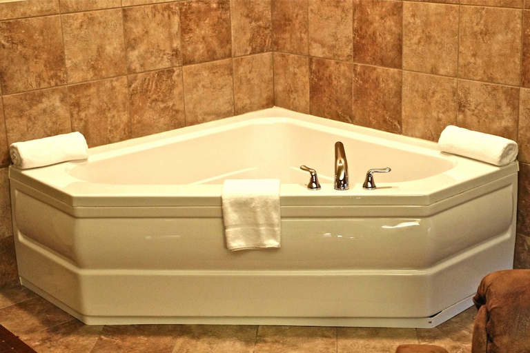 Bathroom 3, Arbuckle Lodge, Campbell