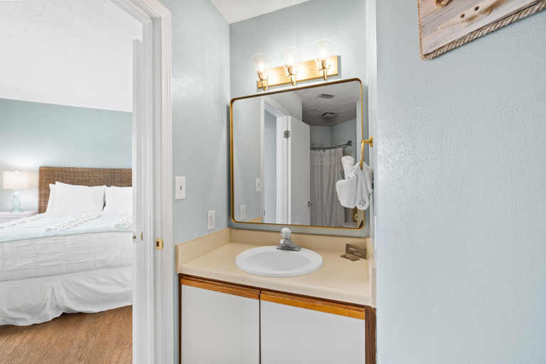 Bathroom, Sand Castle West by Panhandle Getaways, Bay