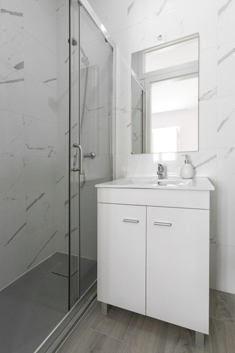 Bathroom 3, Rose Breeze Apartment, Nazaré