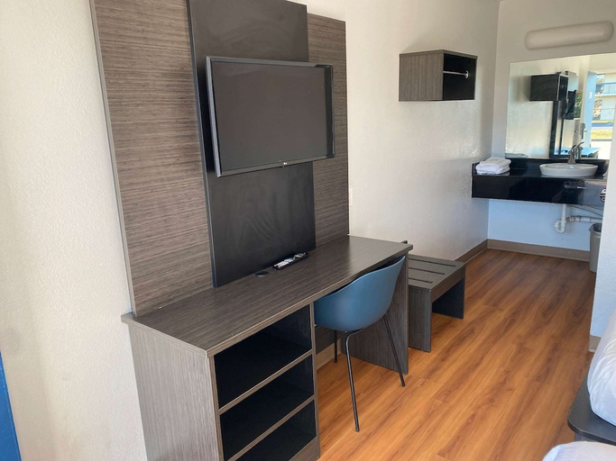 Others 4, Motel6 Gulfport, MS – Airport, Harrison