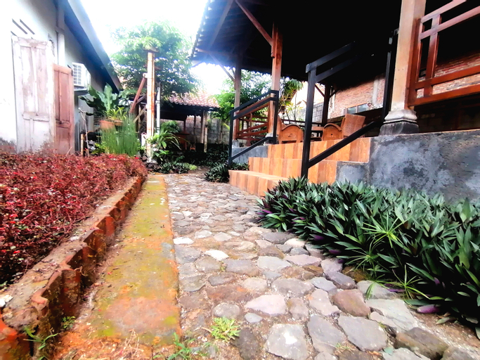 Exterior & Views 5, Semar88 Guest House, Sleman