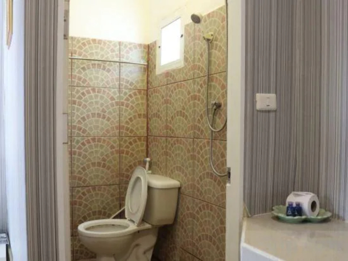 Bathroom 5, Chaleena Princess Ramkhamheang, Bang Kapi