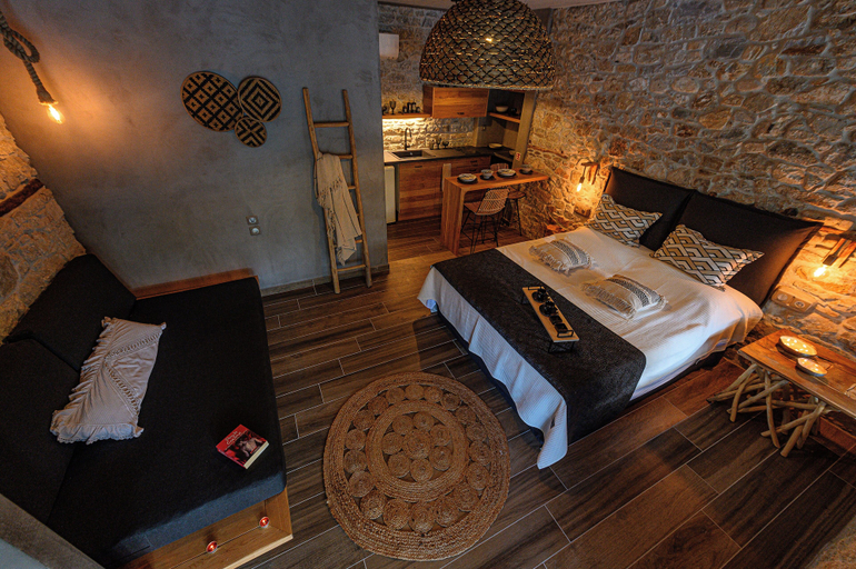Bedroom 4, Cleopatra's Miramare, Thessaly