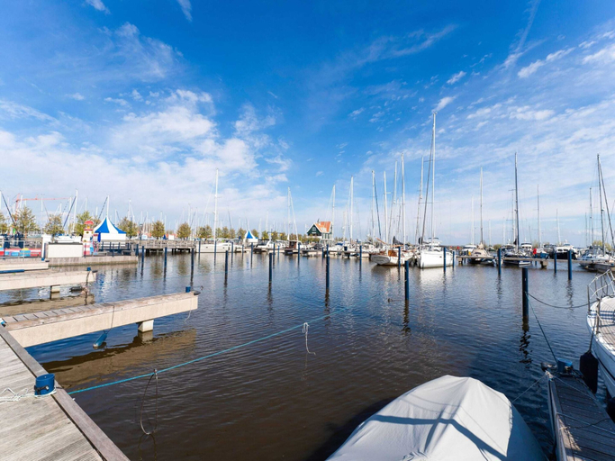 View from property 2, Modern Houseboat in Volendam With Shared Pool, Edam-Volendam