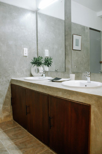 Bathroom 4, Ranna Beach House, Tangalle