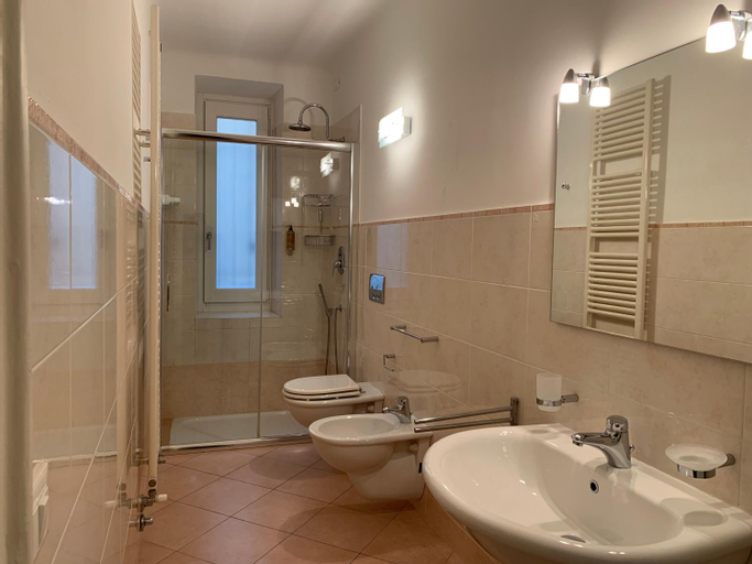 Bedroom 2, Via Veneto 5, Savona