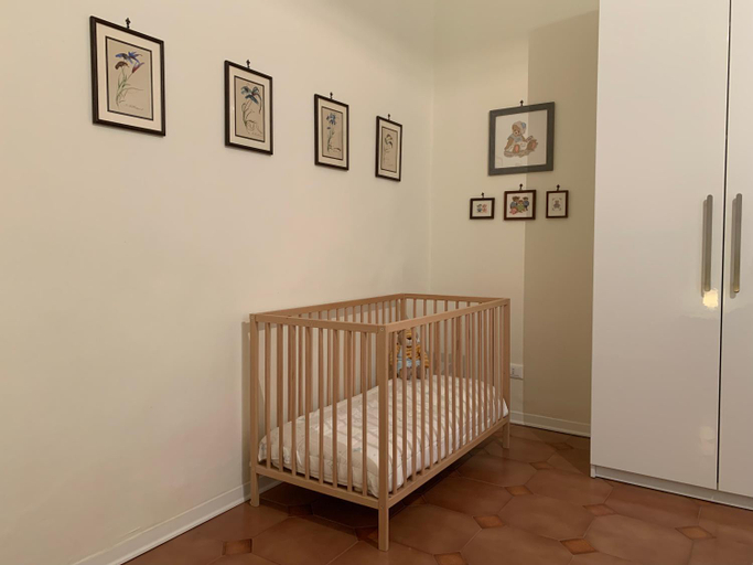 Bedroom 1, Via Veneto 5, Savona