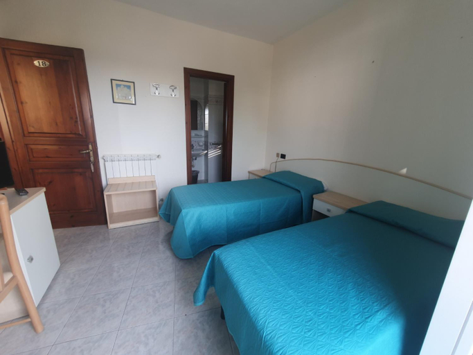 Others 3, Relais Villa agave, Napoli