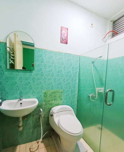 Bathroom 7