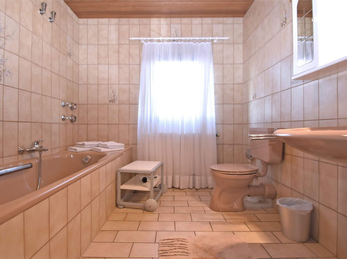 Bathroom 3, Wohnung in Bad Zwesten am Edersee, Schwalm-Eder-Kreis