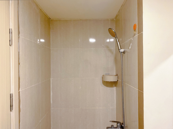 Bathroom 5, Comfortable And Spacious 3Br Meikarta Apartment, Cikarang