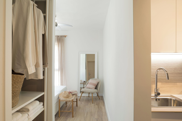 Others 5, LAN Suites, Huelva