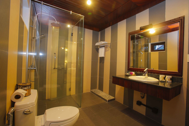 Bathroom 5, Hoi An Garden Villas, Da Nang