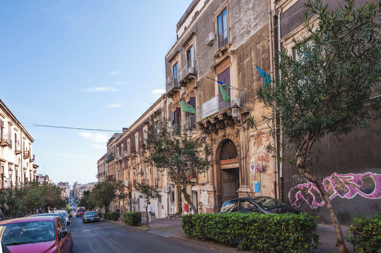 Exterior & Views 2, Modern duplex with balcony by Wonderful Italy, Catania